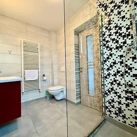 Panorama View Retreat - Elegant * Bucharest